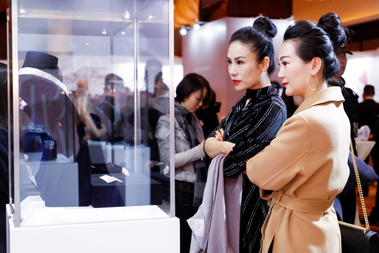 年度盛典外场高级珠宝展示区 年度盛典外场高级珠宝展示区