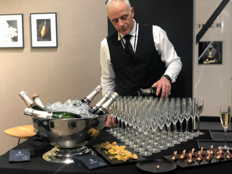 ���ⷼ��ļ�β�Ʋ�Ъ��